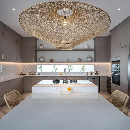Casa Contenta Canggu - Luxury 5Br Private Pool Villa-2